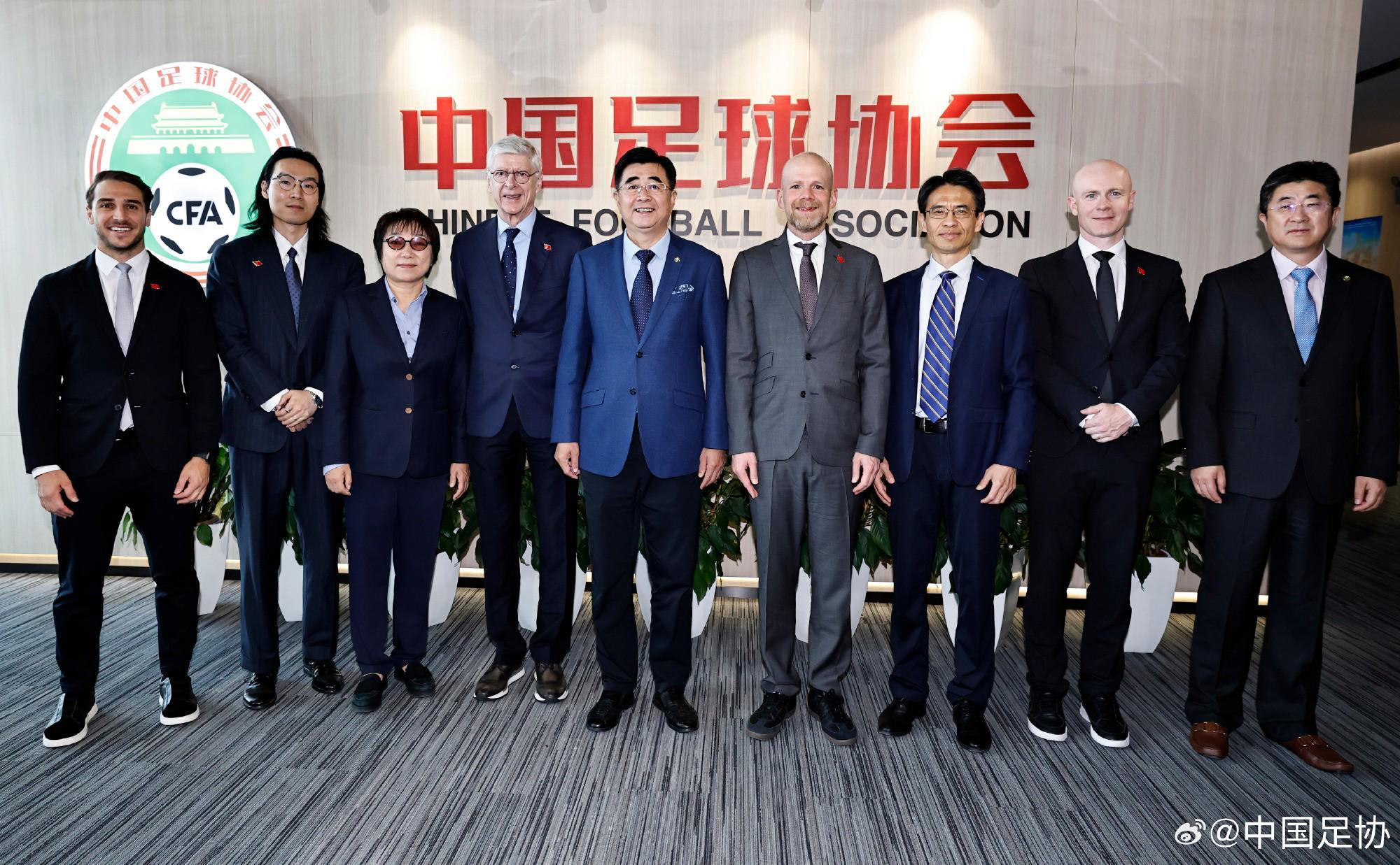 云鼎娱乐-FIFA秘书长、温格一行到访中国足协,考察国家足球青训中心